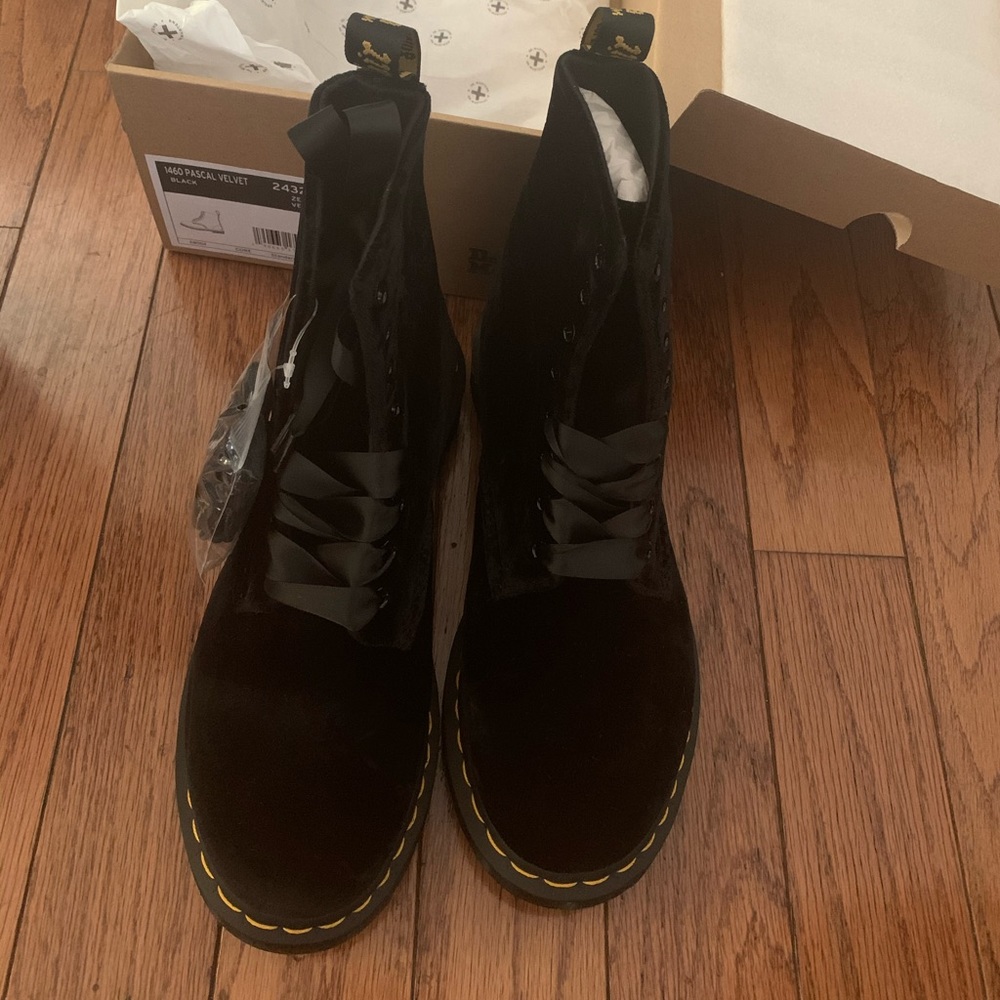 Dr. Martens AirWair Boots Velvet